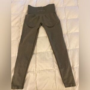 NVGTN Charcoal Gray Contour High Waisted Seamless Leggings Size Medium